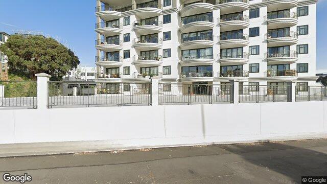 1D/118 Gladstone Road