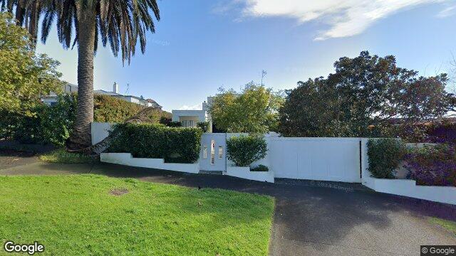 43 Codrington Crescent