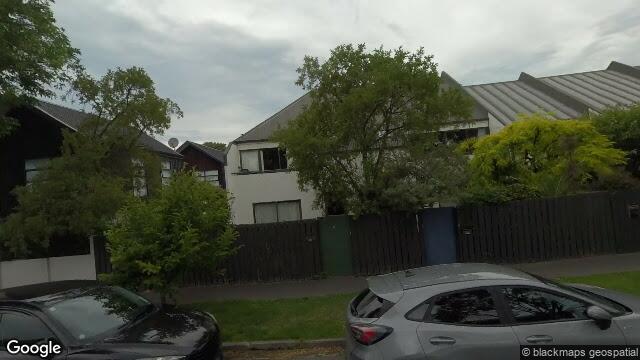 1/142 Chester Street East