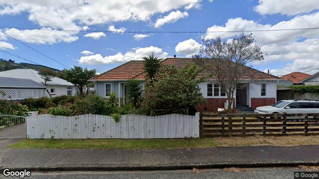 4B Ropata Crescent