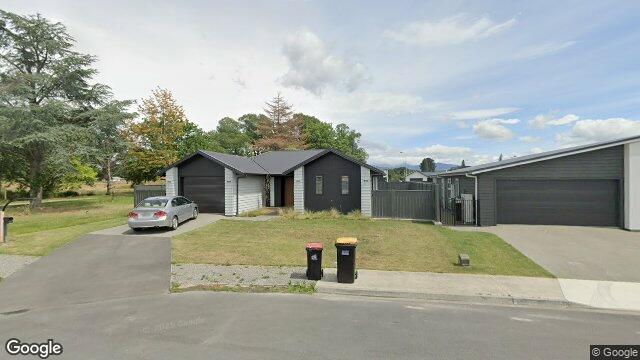 16 Sir Brian Lochore Avenue